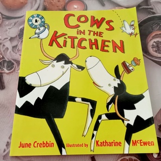 หนังสือปกอ่อน Cows in the Kitchen มือสอง