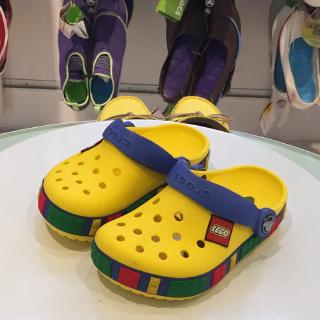 สินค้า Crocsรองเท้าเด็กเลโก้ของ เด็กผู้ชายและเด็กผู้หญิงรองเท้าชายหาดรองเท้าแตะรองเท้าแตะ