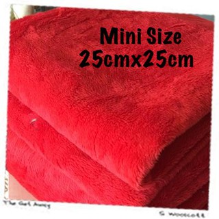 5K170Y7112a 1 pcs ผ้าขน ยาว 3 มิล ขนาด 25cm x 25cm หนา นุ่ม เนื้อนิ่ม สีแดง สำหรับทำตุ๊กตา จำนวน 1 ชิ้น