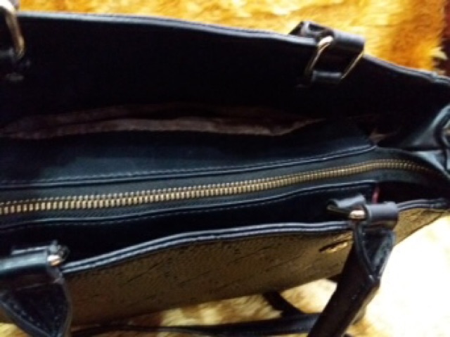 กระเป๋าแบรนด์-capacci-แท้100-สีดำทรงทำงาน
