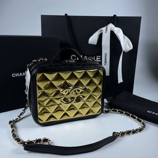 #Chanel #Vanitycase #mini Grade vip รุ่นMicrochip ใส่ของได้เยอะ ใส่มือถือได้ทุกรุ่น Size 18.5cm  อุปกรณ์ full box set