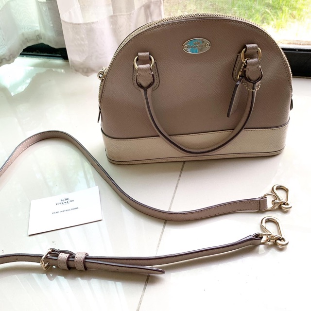 sale-ขายกระเป๋า-coach-มือสอง-สภาพ70-สีครีมทูโทน