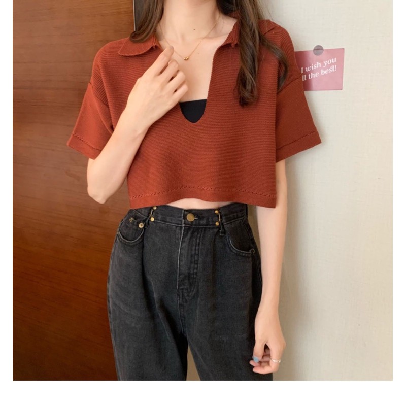 cici-5951-1-เสื้อครอปไหมพรมแขนสั้นคอปกหน้าวีแหวกลึก