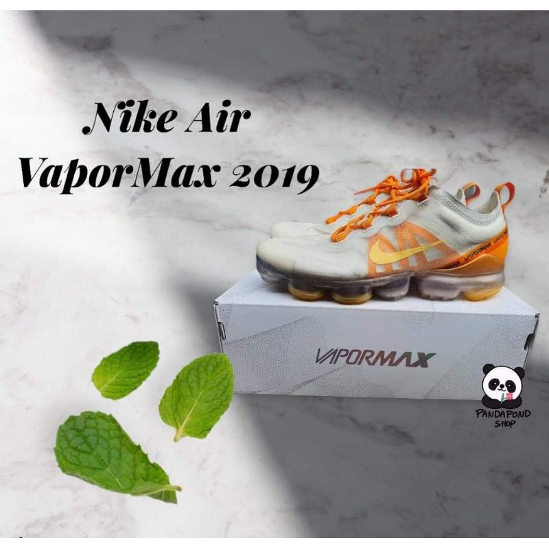 vapormax 2019 white and orange