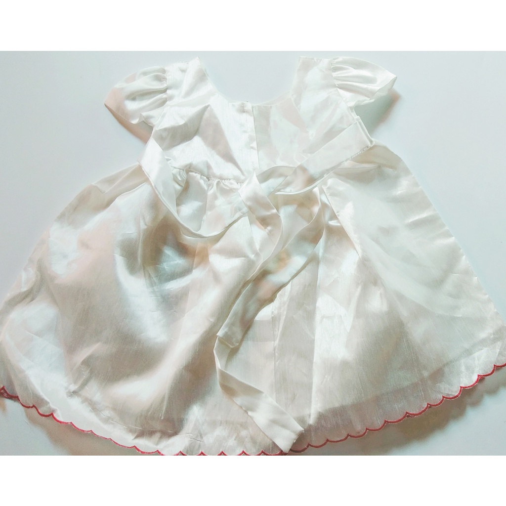 ชุดเดรสเด็กหญิงเบบี้เสื้อผ้าเด็กแขนตุ๊กตาแต่งดอกไม้ด้านหน้าสำหรับเด็ก18-24เดือน-ไซส์-18
