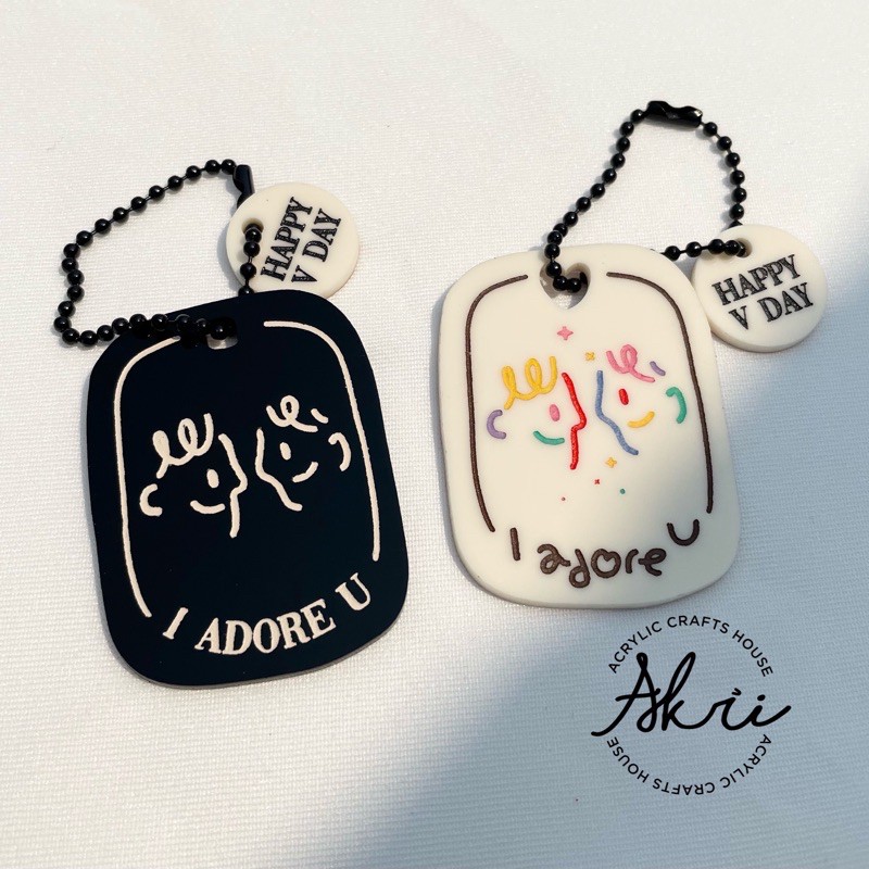 akri-acrylic-adore-keychain-พวงกุญแจรูปคุ่-พร้อมส่งค่ะ