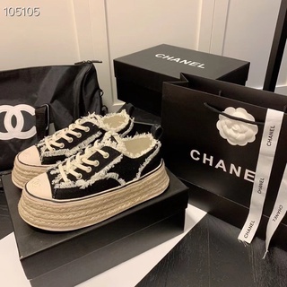 PRE ORDER รองเท้าผ้าใบเสริมส้น สไตล์ CHANEL