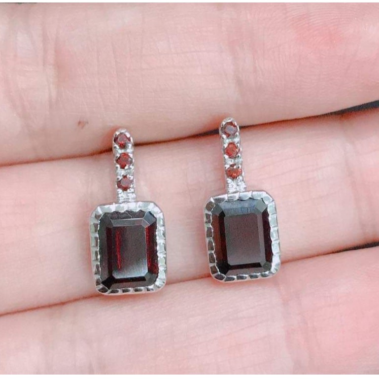 ต่างหูเงิน-92-5-ฝังพลอยแท้-โกเมน-หรือการ์เนตชนิดสีแดง-garnet-รุ่น-ge3418-gar