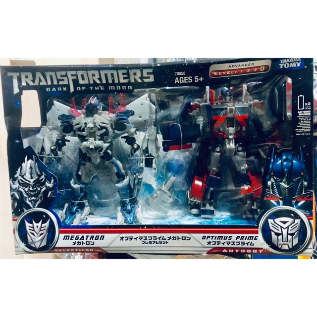 transformer-dark-of-the-moon-leader-class-optimus-prime-amp-megatron-movie