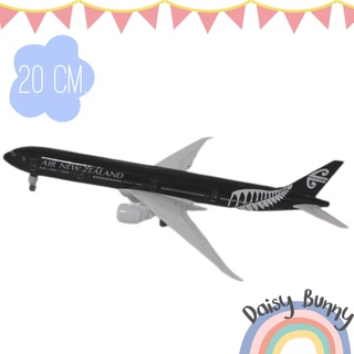 โมเดลเครื่องบิน (สินค้าส่งจากไทย) ขนาด 20CM. มีล้อ Black Air NEW ZEALAND Boeing 777 B777