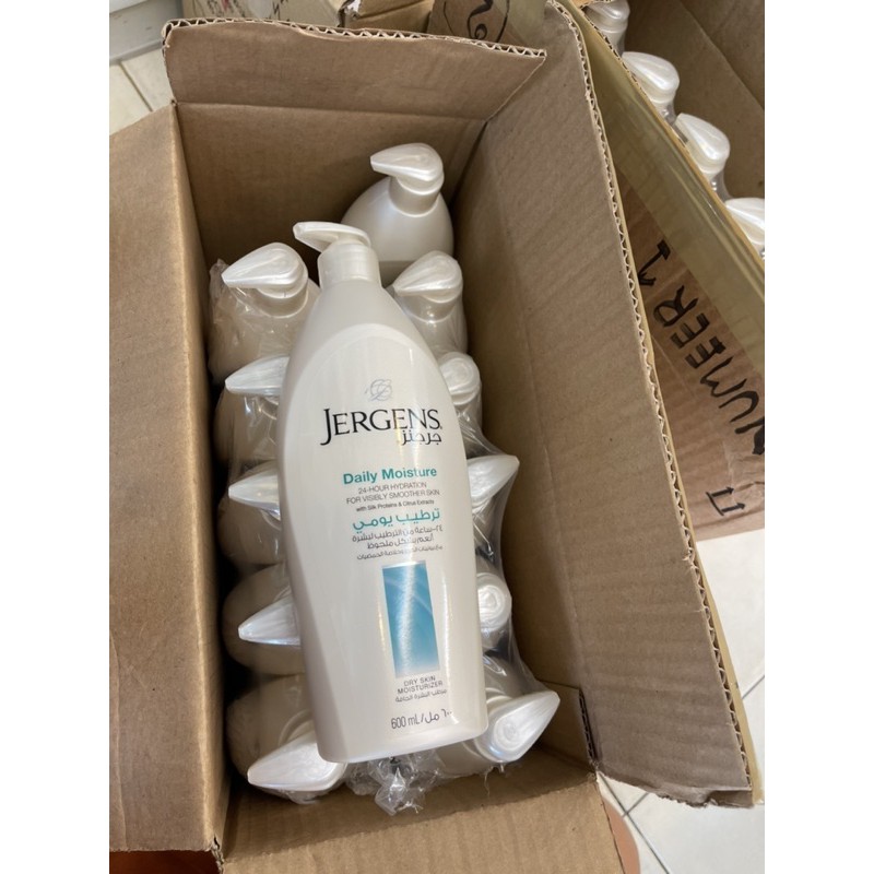 jergens-daily-moisture-dry-skin-moisturizer-600ml