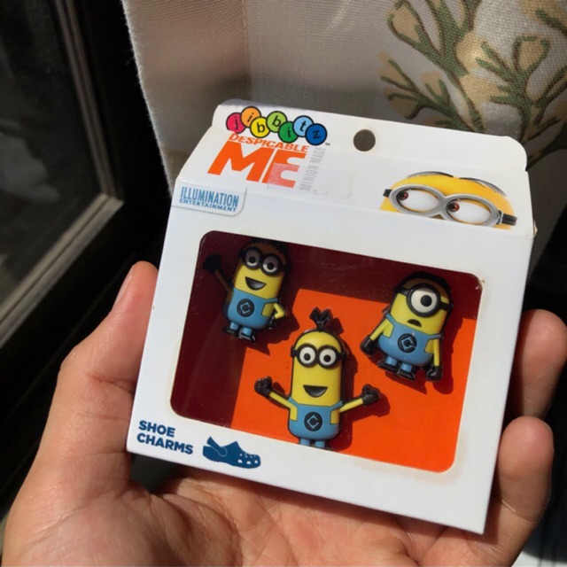Crocs minions jibbitz sale