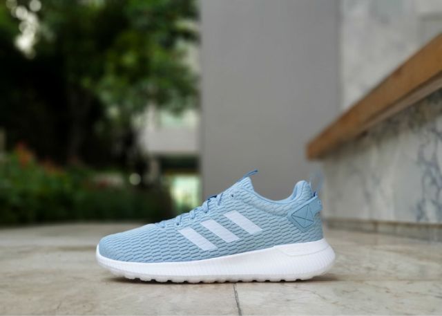 รองเท้าผ้าใบ-adidas-แท้-สีฟ้า