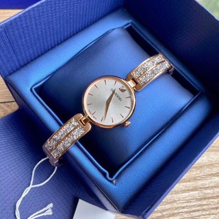 ภาพหน้าปกสินค้า2021 นาฬิกาใหม่ชุด (พร้อมส่ง) Swarovski ของแท้ 100%闪钻手表 ซึ่งคุณอาจชอบสินค้านี้