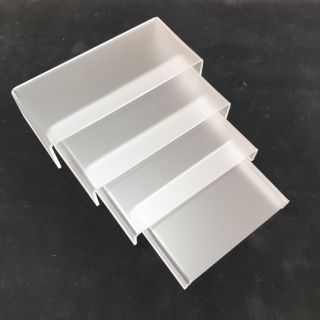 ฐานวางสินค้า แท่นโชว์สินค้า อะคลิลิค สีขุ่น 1ชุด มี 4 ชิ้น / acrylic display stand