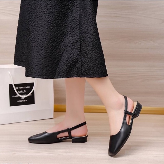ภาพหน้าปกสินค้าลดราคา รองเท้าทำงานสไตล์เกาหลี รองเท้ารัดส้น รองเท้าสีดำ รองเท้าทำงาน จากร้าน poompooi29 บน Shopee