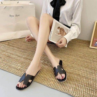 ภาพขนาดย่อของภาพหน้าปกสินค้าMeiMei รองเท้าหนังPVC รองเท้าพร้อมส่ง รองเท้าแตะผู้หญิง รองเท้าแฟชั่นเกาหลี รองเท้าแตะแบบสวมพื้นนิ่มใส่สบาย จากร้าน meimei_hp บน Shopee