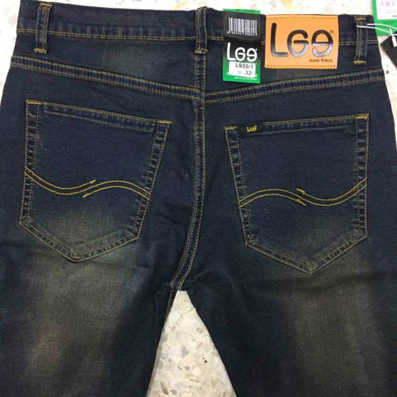 ภาพหน้าปกสินค้ากางเกงยีนส์ขาสั้นผู้ชาย(ผ้ายืด) LGE สี สนิม/ไบโอ size 28-36 จากร้าน josephxabiere บน Shopee