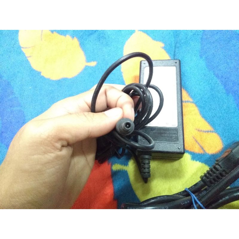 adapter-nb-samsung-หัวเล็ก-เข็มกลาง-แท้-มือสอง