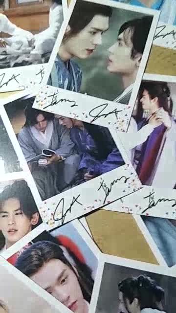 กงจวิ้น-เจ๋อฮั่น-ซานเหอลิ่ง-รูปโพลารอยด์พิมพ์ลายเซ็น