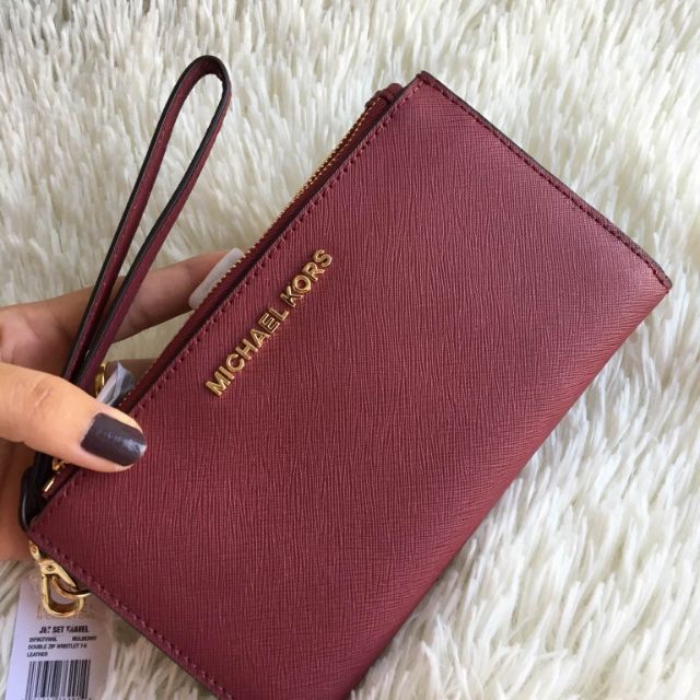 พร้อมส่ง-micheal-kors-wristlet-ขนาด-8