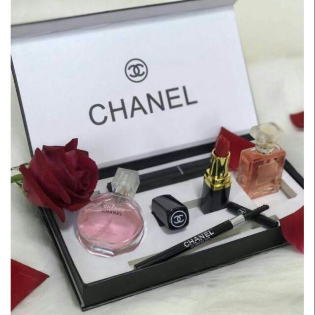 Chanel set make up 5 in 1 | Shopee Thailand