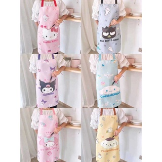 พร้อมส่ง ผ้ากันเปื้อน Sanrio Character  มาใหม่ ด้านหน้า เป็นช่องกระเป๋าใส่ของ เนื้อผ้ากันน้ำ 100%  ขนาด75x60 CM