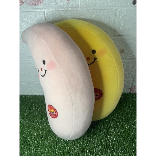 คู่หมอนน้องกล้วยยิ้มแย้ม-นุ่มนิ่มน่ารัก-เนื้อโมจิ-cozy-fresh-banana-cushion-ขายคู่-ได้ทั้ง2ชิ้นค่ะ