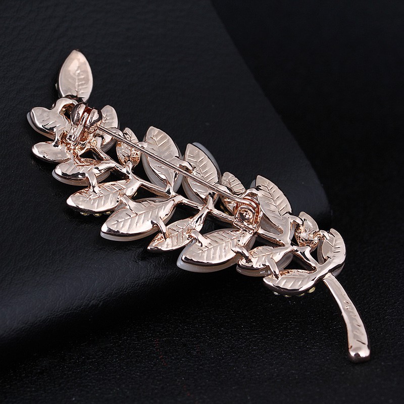 high-end-luxury-opal-rhinestone-leaf-brooch-popular-all-match-accessories