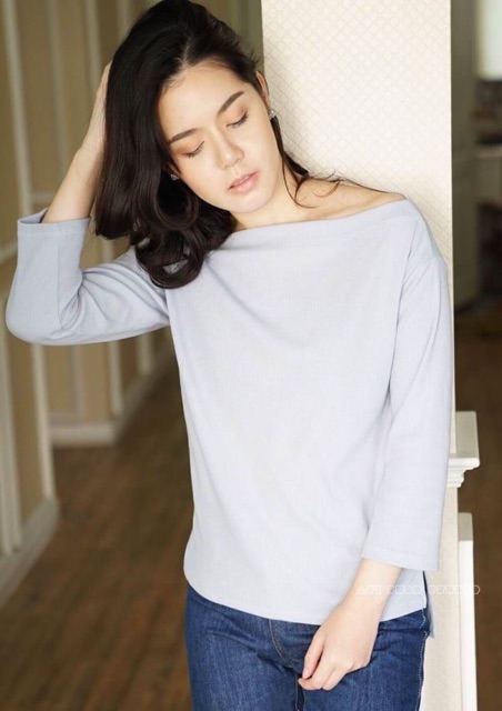เสื้อปาดไหล่-ชายหน้าสั้นหลังยาว-แขน-5-ส่วน-a21shop