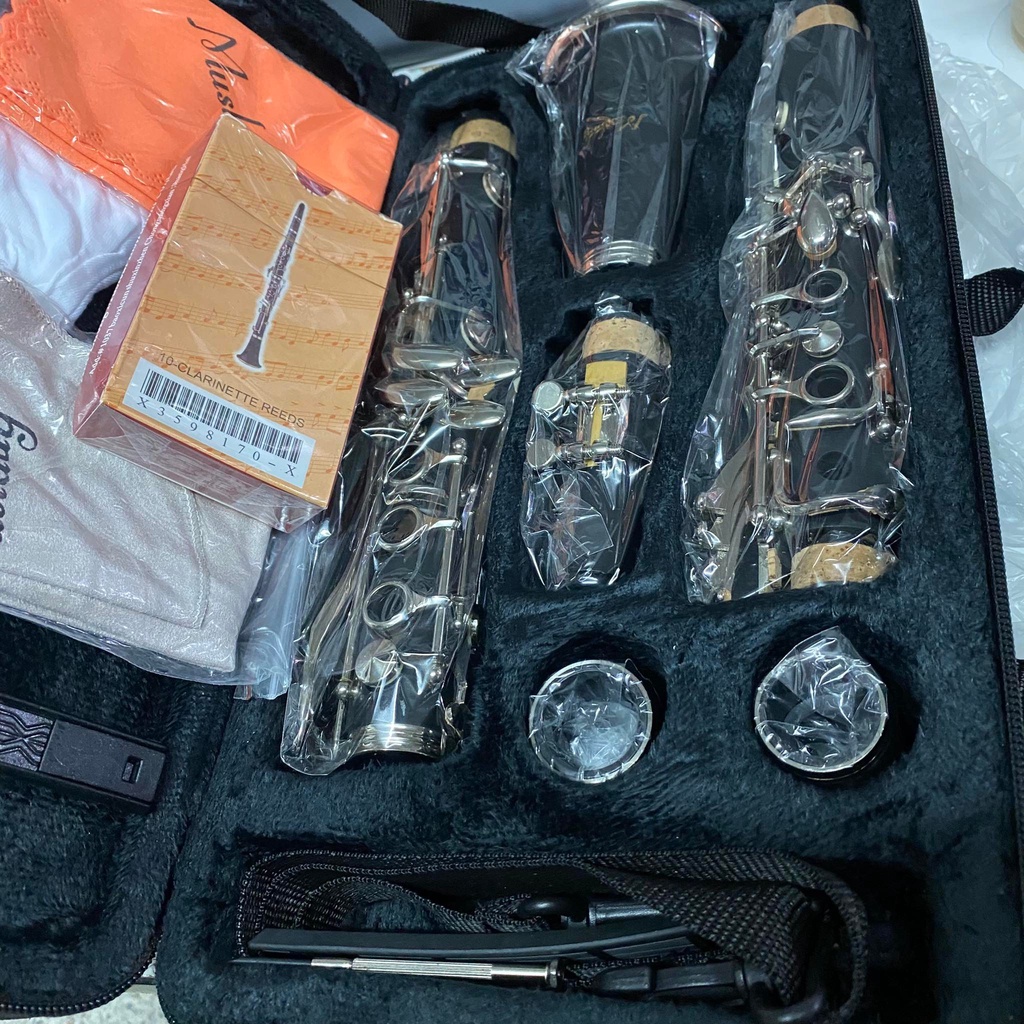 คาริเน็ต-pietro-muslady-clarinet-คาริเน็ต-พร้อมกระเป๋าเก็บอย่างดี-สีดํา-เสียงกังวาล-แข็งแรง