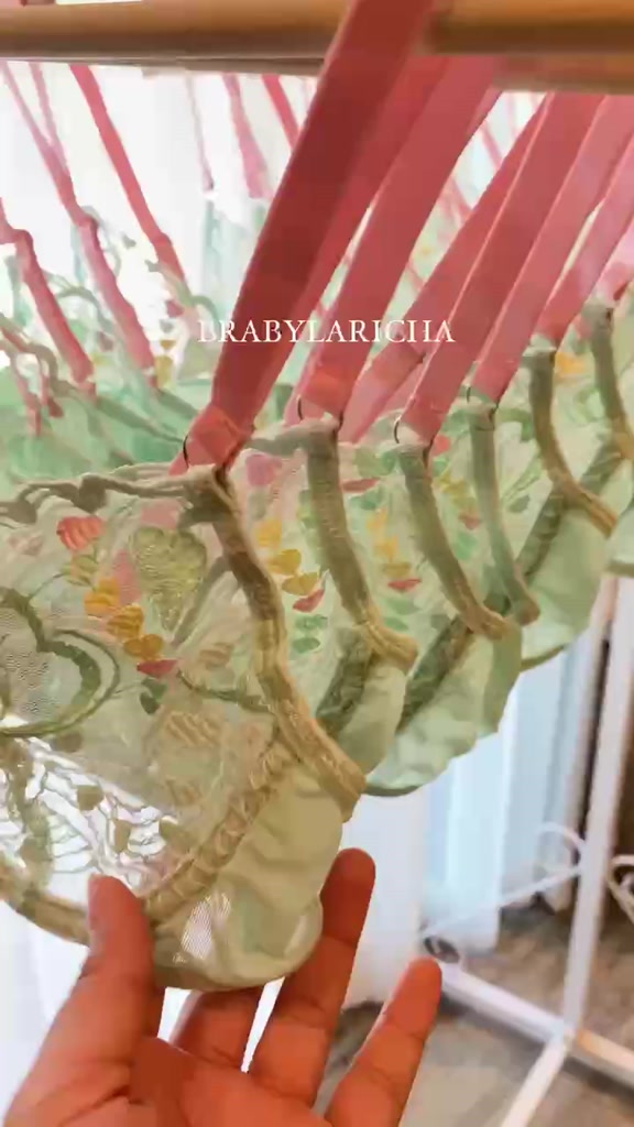 ชุดชั้นในเซ็ท3ชิ้นปักลายหัวใจ
