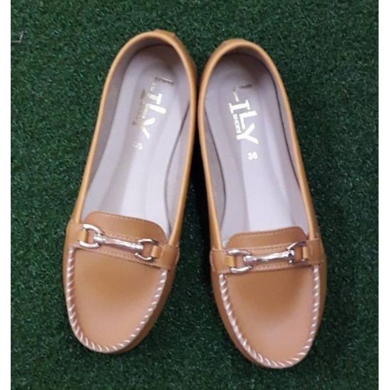 ภาพหน้าปกสินค้าSize 36-45 รองเท้าคัทชู หนังนิ่ม Big Size Lily Shoes จากร้าน seuseu บน Shopee