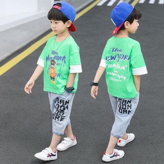 เด็กชายเสื้อผ้าฤดูร้อนแขนสั้นชุด 2021 ใหม่กลางและใหญ่เด็กฤดูร้อนชุดสองชิ้นสไตล์ต่างประเทศสุทธิสีแดงเวอร์ชั่นเกาหลีของกระ