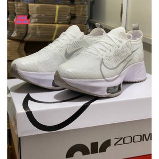 ภาพขนาดย่อของภาพหน้าปกสินค้าSupper sales 45% รองเท้าวิ่ง Nike Air Zoom Tempo NEXT% (White ) จากร้าน briton_shoes_running บน Shopee