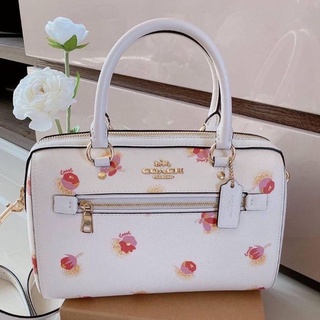 🎀 (สด-ผ่อน) หมอน ขนาด 10.5 นิ้ว สีขาวลายดอก Coach C5801 ROWAN SATCHEL WITH POP FLORAL COACH C3100 WITH SPACED