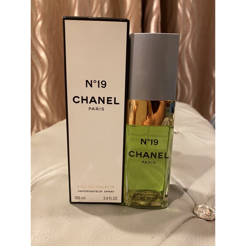 VTG Chanel No.19 Eau De Toilette Spray 100 ml. NIB Year 1980 Extremely  Rare.