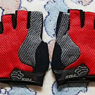 ภาพขนาดย่อของภาพหน้าปกสินค้าถุงมือฟิตเนส ถุงมือยกน้ำหนัก ถุงมือออกกำลังกาย Fitness Glove ถุงมือจักรยาน จากร้าน newfitness บน Shopee ภาพที่ 7