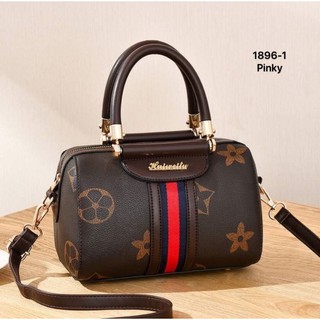 1896-1 กระเป๋าสะพายหมอน น่ารักมาก ผลิตจาก pu