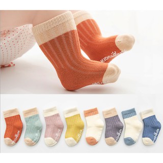 สินค้า *พร้อมส่ง * ถุงเท้าเด็ก ถุงเท้าเบบี๋ ถุงเท้าเด็กเล็ก สีพื้น โทนorganic มีกันลื่น หล่อสวยน่ารัก 8 สี (แรกเกิด-3ปี)