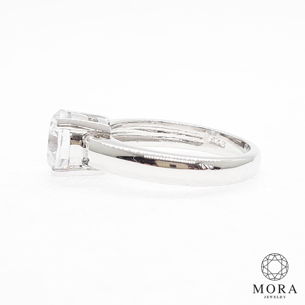 wr-23-แหวนเพชร-cz-2-0-ct-8-mm-แหวนเพชรเม็ดเดี่ยว-เครื่องประดับเงินแท้-แหวนเพชรเทียบเพชรแท้-by-mora-jewelry-diamond