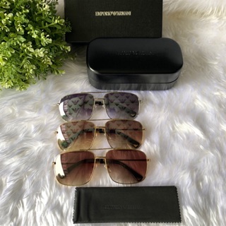 พร้อมส่งความเท่ห์อย่างมีระดับ EMPORIO ARMANI