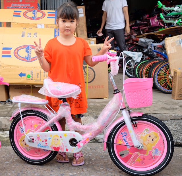 ภาพสินค้าจักรยานเด็ก จักรยานเจ้าหญิง 16 นิ้ว รุ่นเจ้าหญิง princess ฝาครอบล้อแสนน่ารัก จากร้าน oskshop บน Shopee ภาพที่ 7