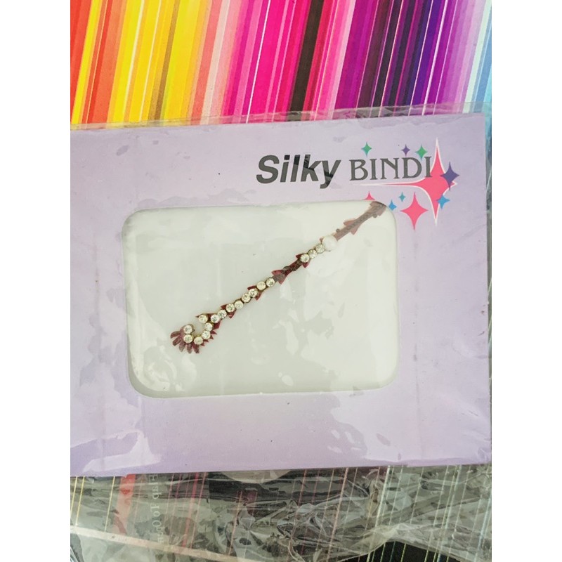 bindi-ที่ติดหน้าผากของผู้หญิงอินเดีย-มือ-1