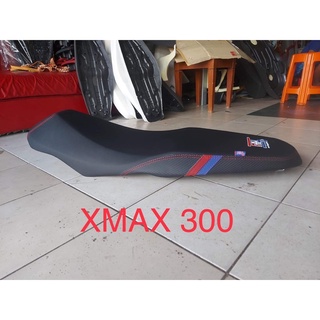 เบาะเเต่ง Xmax 300 รายละเอียดเเจ้งทางเเชทได้เลยน่ะครับ