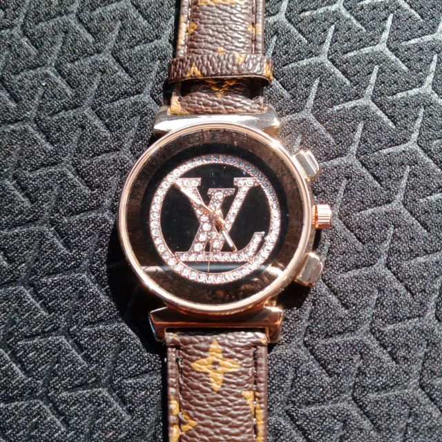 นาฬิกาผู้หญิง-louis-สายหนัง