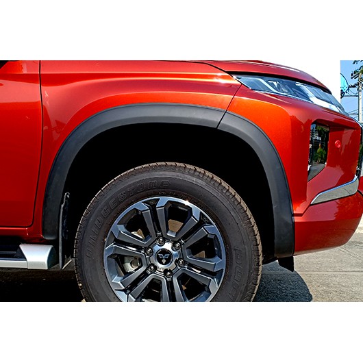 คิ้วล้อ-ซุ้มล้อ-คิ้วซุ้มล้อ-ขนาด3นิ้ว-mitsubishi-triton-มิตซูบิชิ-ไทรทัน-ปี-2019-2020-สำหรับ-4-ประตู-สีดำด้าน-พร้อมส่ง