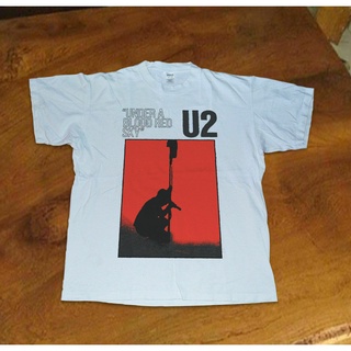 De32wew632 เสื้อยืด ผ้าฝ้าย พิมพ์ลาย Under A Blood Red Sky usa reprint คลาสสิก สําหรับผู้ชาย POI32SDF25977 1984 นิ้ว