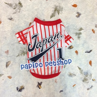 ภาพขนาดย่อของภาพหน้าปกสินค้าเสื้อสุนัข สไตล์เบสบอล ไซส์ 9-12 จากร้าน papipo_petshop บน Shopee