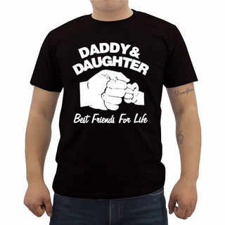 เสื้อยืดผ้าฝ้ายพิมพ์ลายขายดี เสื้อยืดแขนสั้นลําลอง พิมพ์ลาย Daddy And Daughter Best Friends For Life Fathers Day Dad เหม